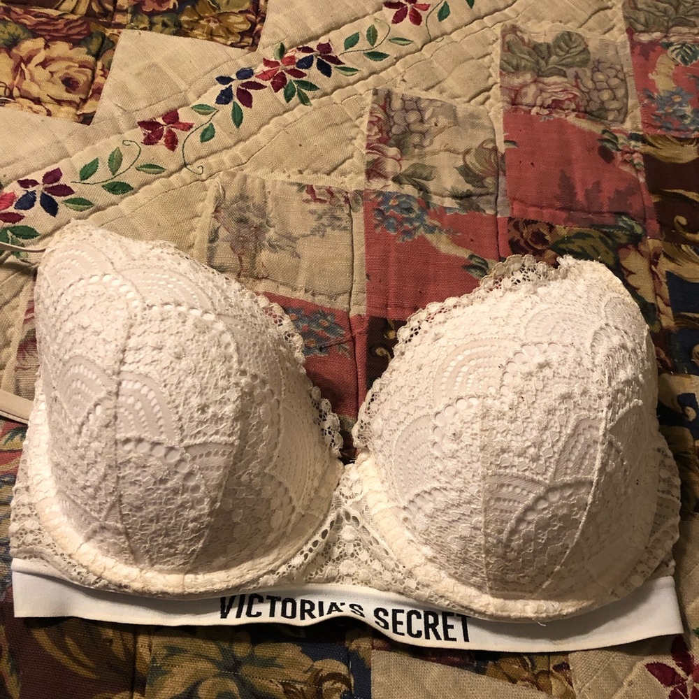 Victoria Secret push up bra 32 (DD)